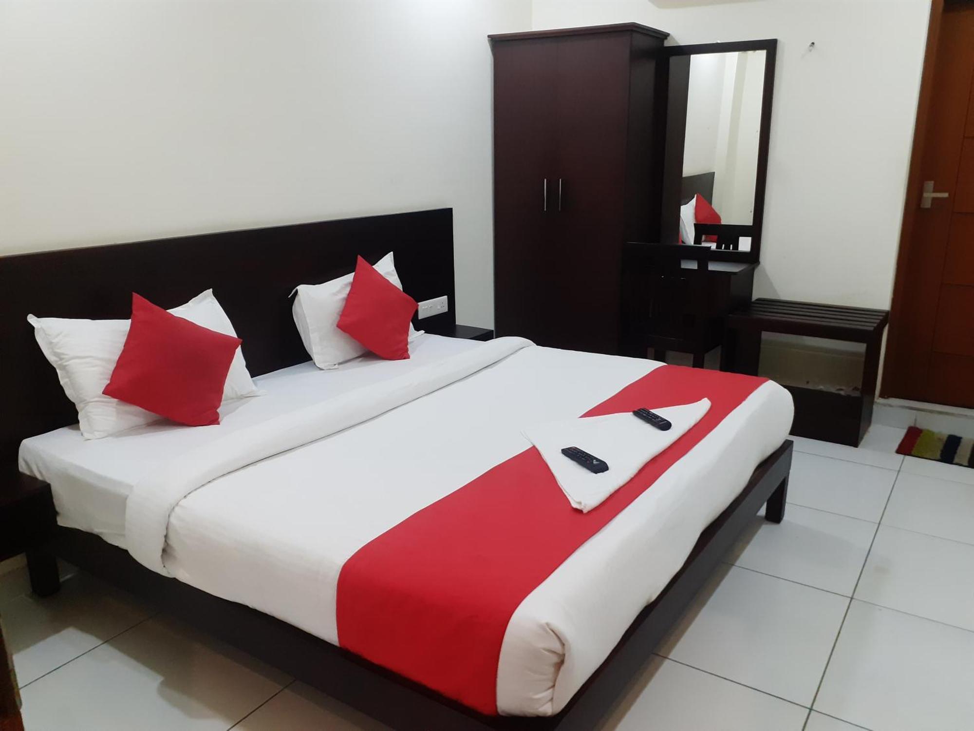 Grace Tourist Home Kochi Екстериор снимка