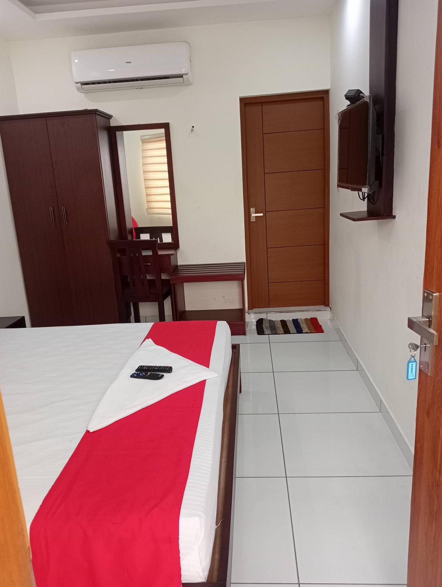 Grace Tourist Home Kochi Екстериор снимка