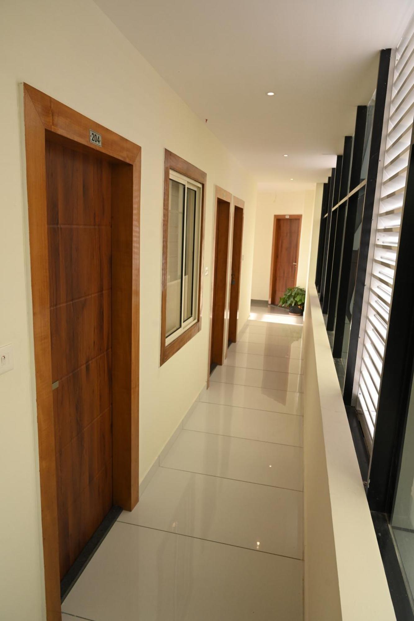 Grace Tourist Home Kochi Екстериор снимка