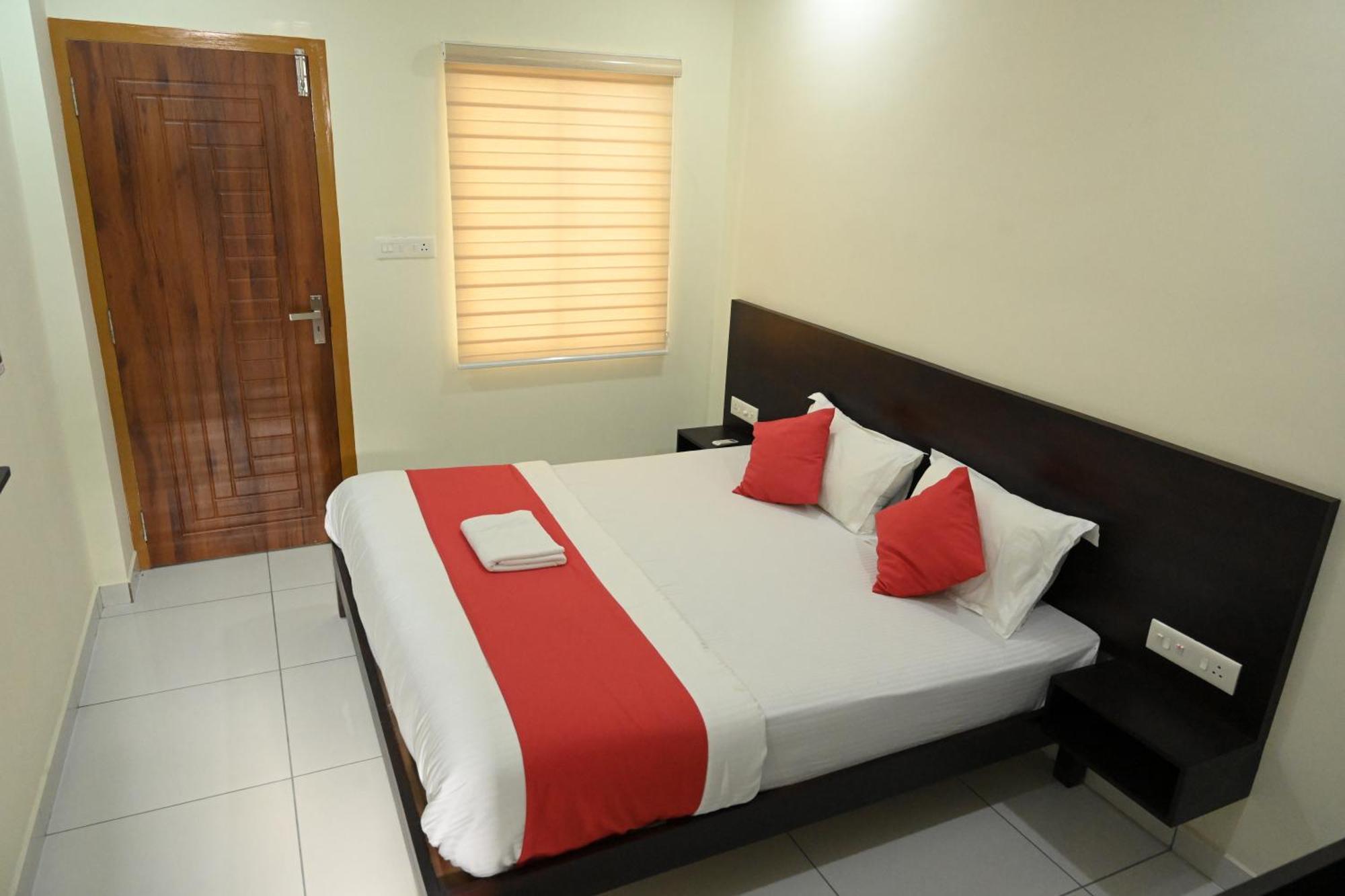 Grace Tourist Home Kochi Екстериор снимка